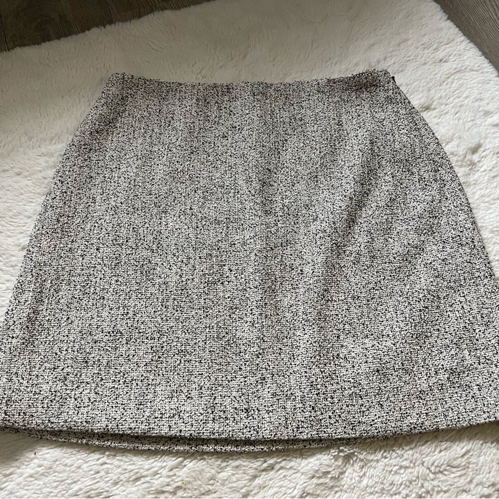 Club Monaco skirt size 4